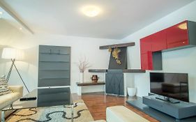 Old Town 3 Bedroom Presidential Loft